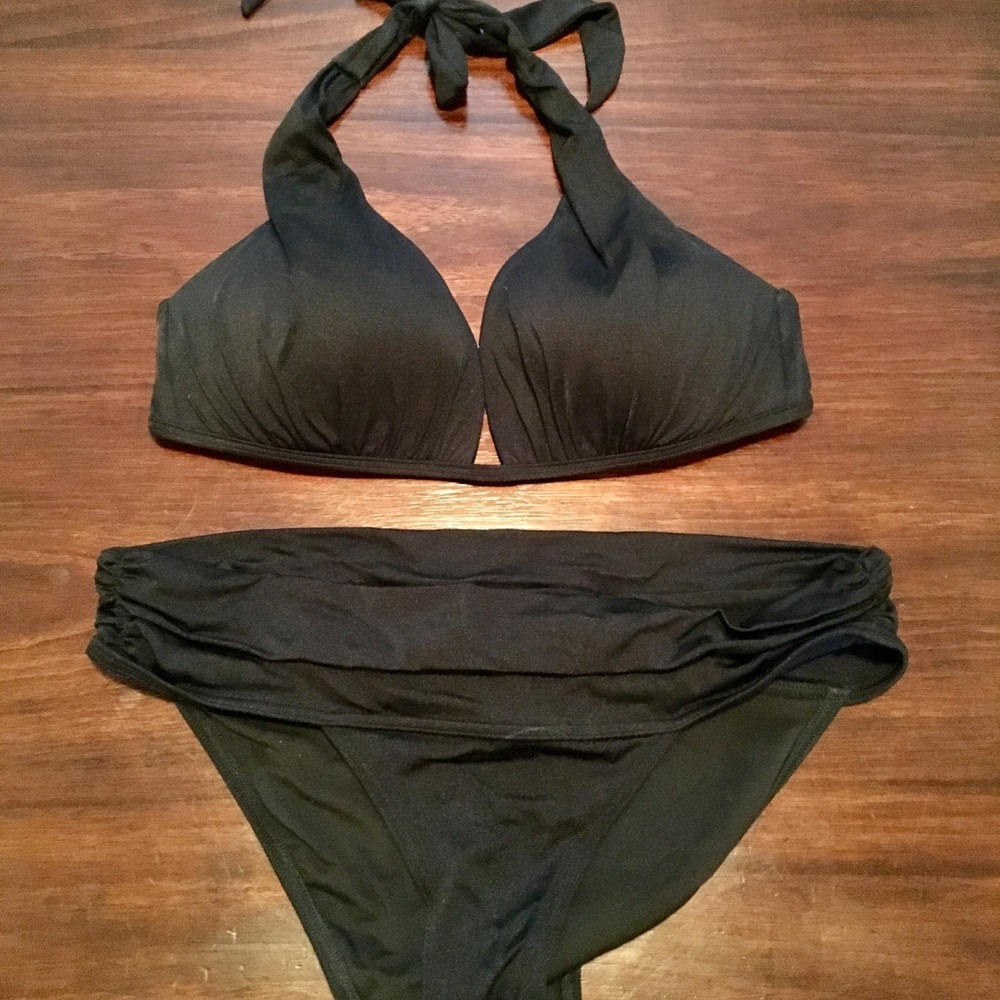 Black Victoria Secret bikini